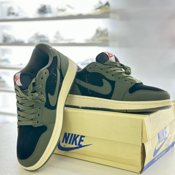 Travis Scott x Air Jordan 1 Low