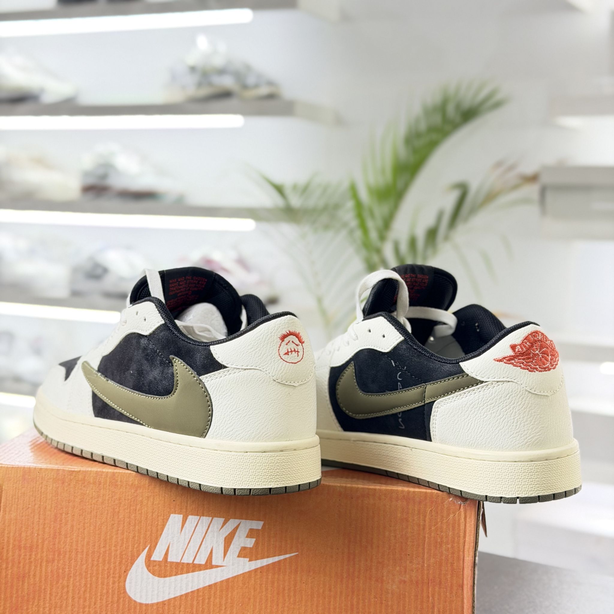 Travis Scott (Black-White-Olive) - Image 2