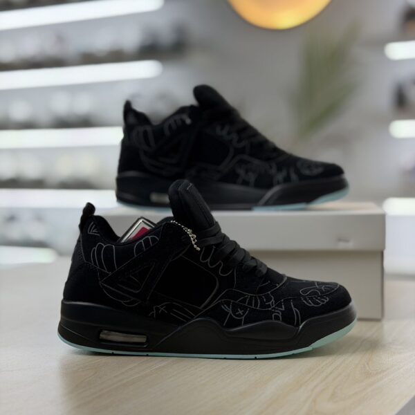 Jordan 4 Kaws