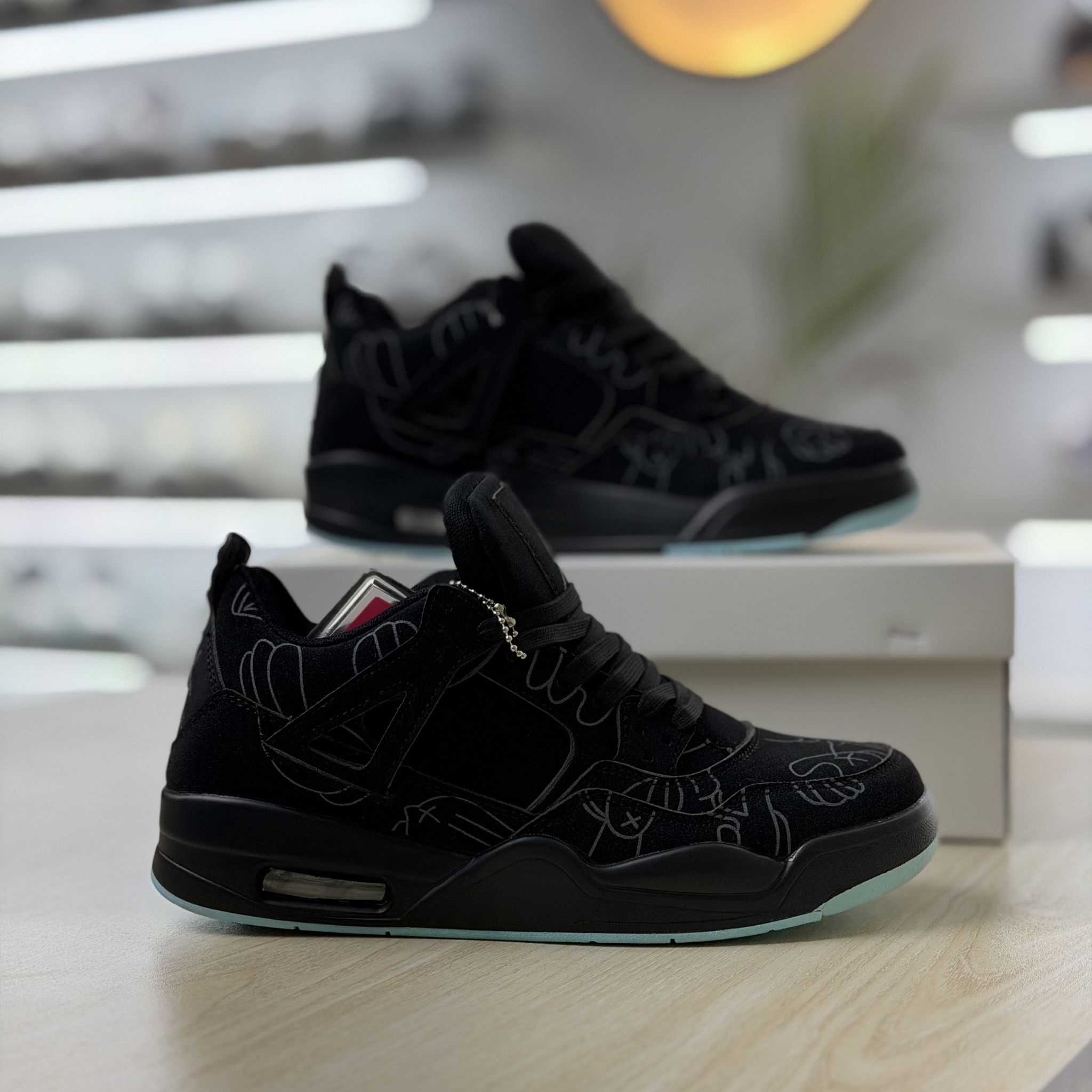 Jorda 4 Kaws