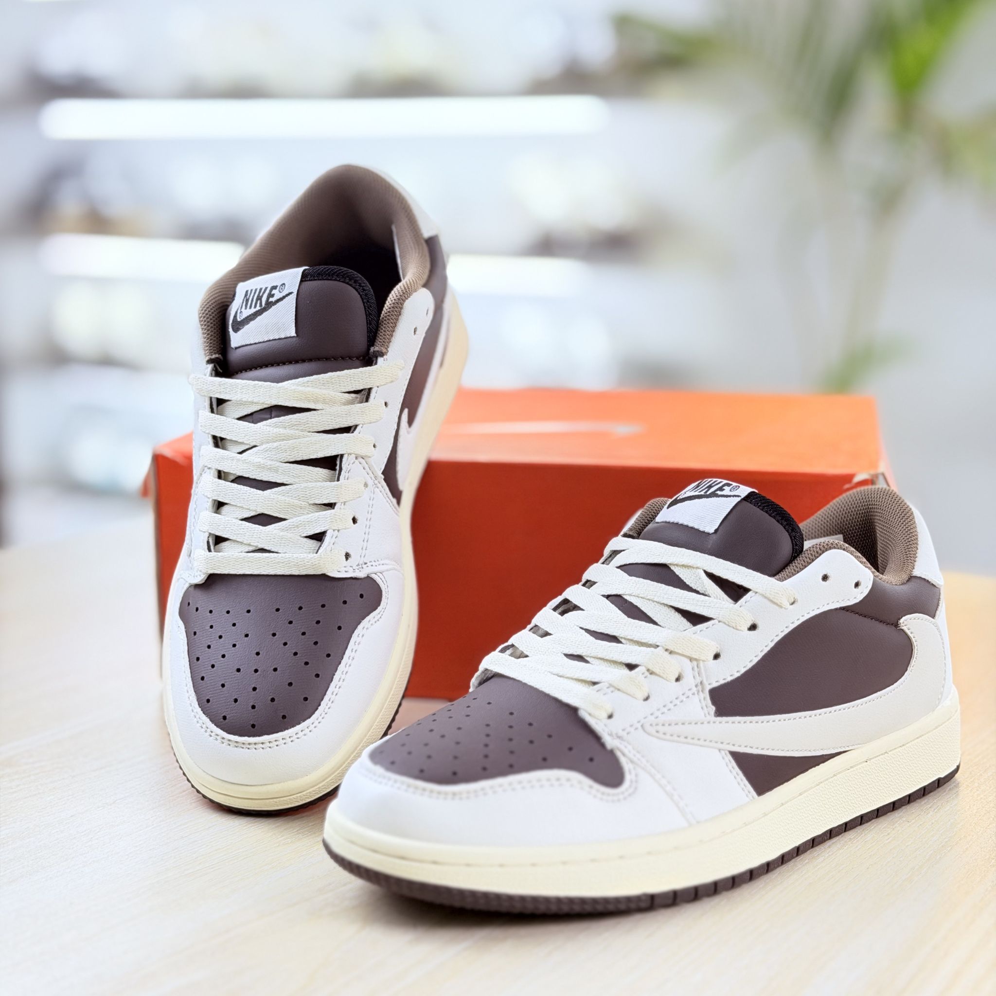 Nike Air Jorden 1 Travis Scott Grey and Whit